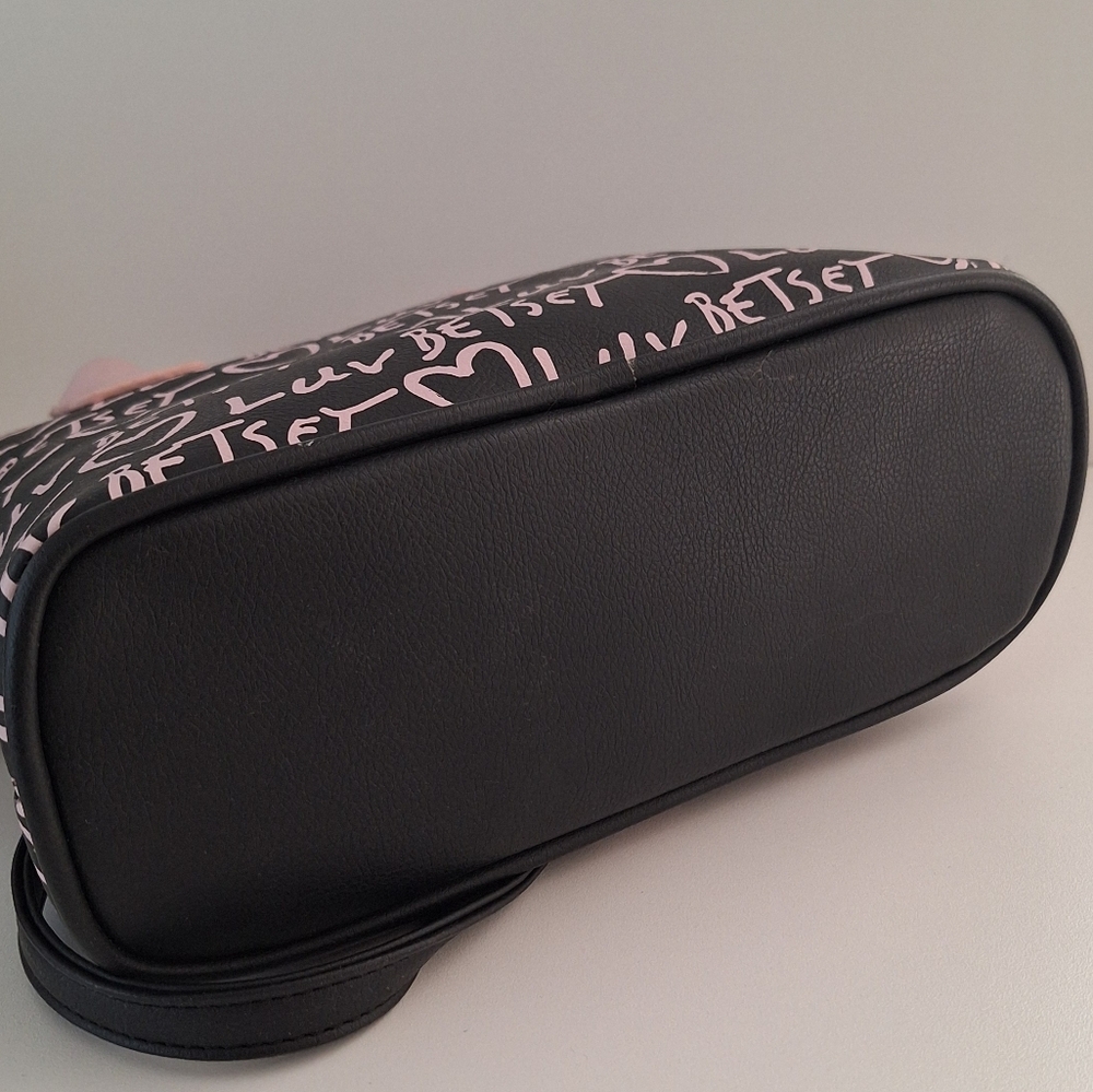 Betsey Johnson "Darcy" shoulder/crossbody bag - Picture 7 of 10